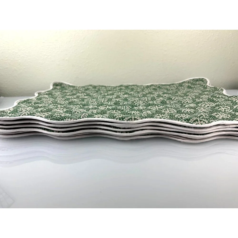 Threshold Reversible Fabric Placemats Scalloped Edge Green Maroon Set 6 NWT